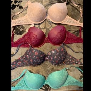 NEW Lot of (4) Bras 36D